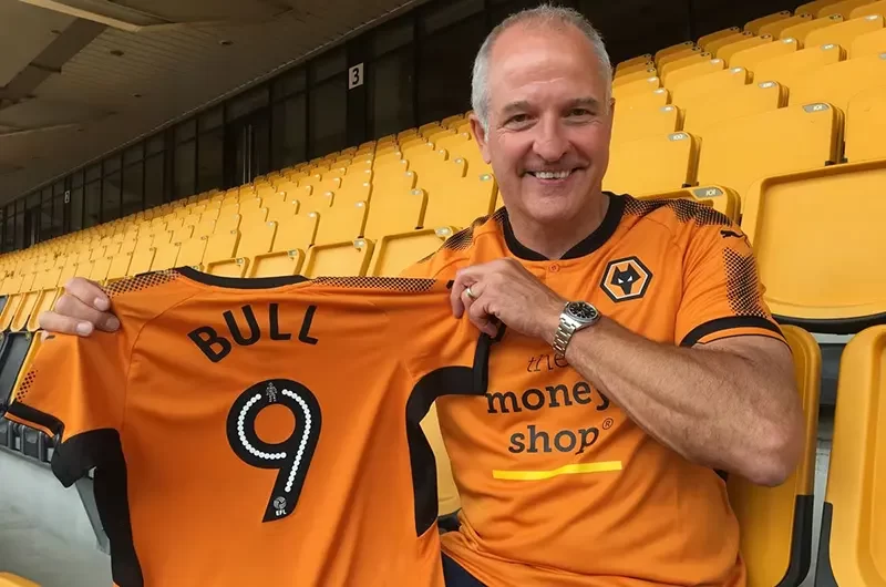 Tiền đạo vĩ nhất của CLB - Steve Bull