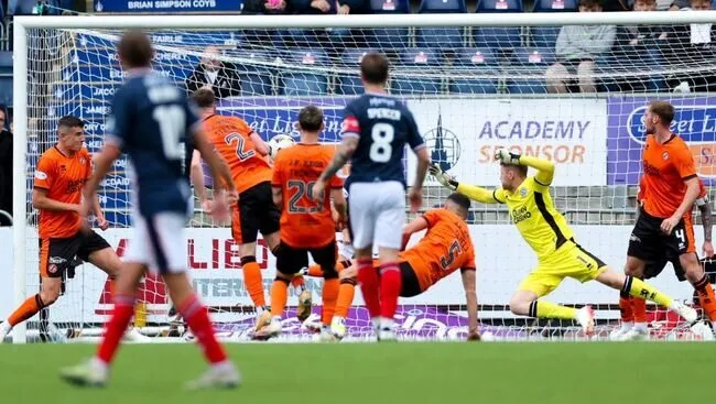 Màn so tài kịch tính giữa Falkirk vs Dundee United