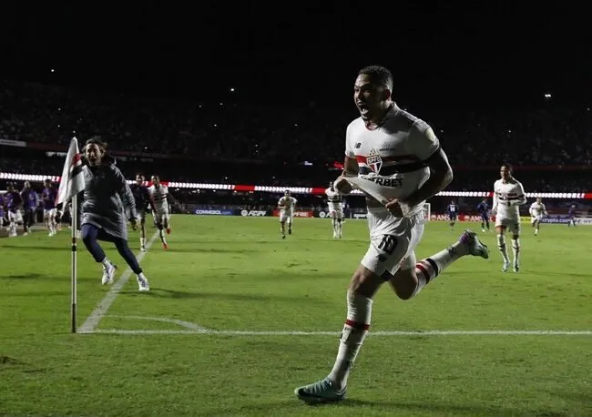 Màn so tài kịch tính giữa Internacional vs Sao Paulo