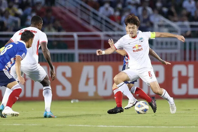 nhan dinh tp ho chi minh vs hoang anh gia lai 5